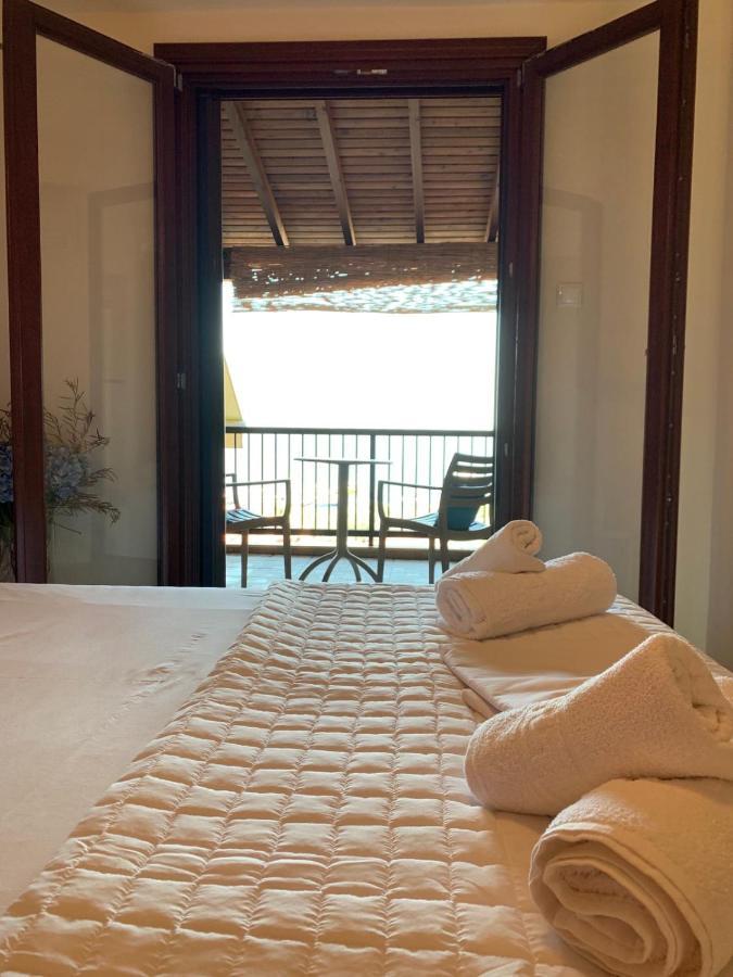 Yulia Guest House Ouranoupoli Extérieur photo